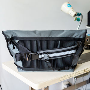 Messenger Sling V1